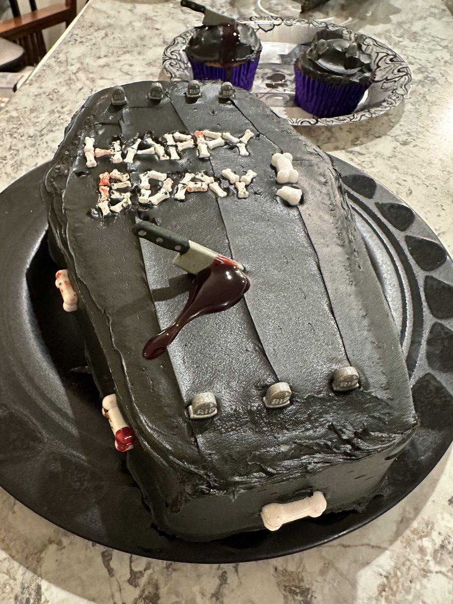 Paula ☠️ tweet media