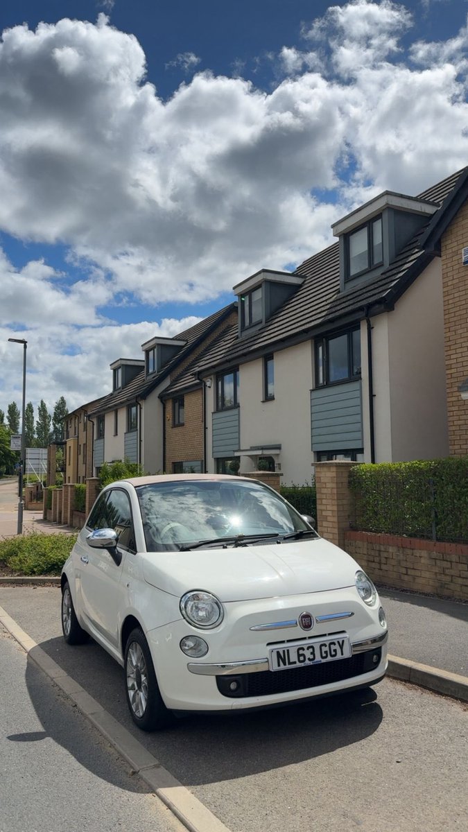 الدليل الكويتي في بريطانيا tweet media