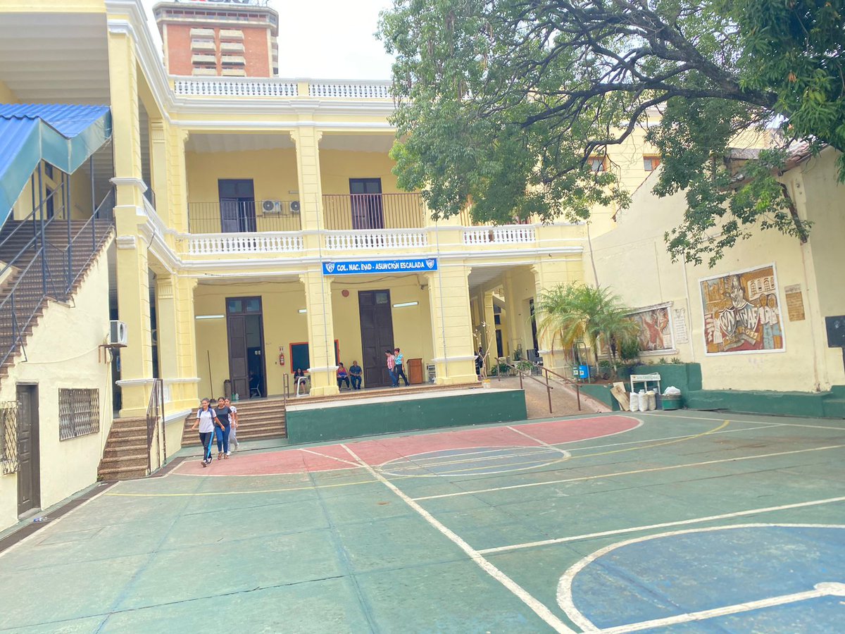 MECpy's tweet photo. Culminamos los trabajos de reparación y mantenimiento de la infraestructura del emblemático Colegio Nacional Asunción Escalada. https://t.co/vPt4OW3yGi