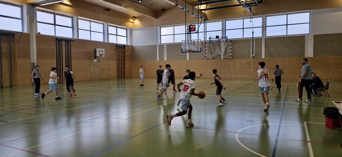 basket2000's tweet photo. U14/2: Mentalitätssieg am Vormittag – Basket2000 Vienna zeigt Charakter und Klasse
https://t.co/XAE8tQ8lQl https://t.co/bAoZrSINn3