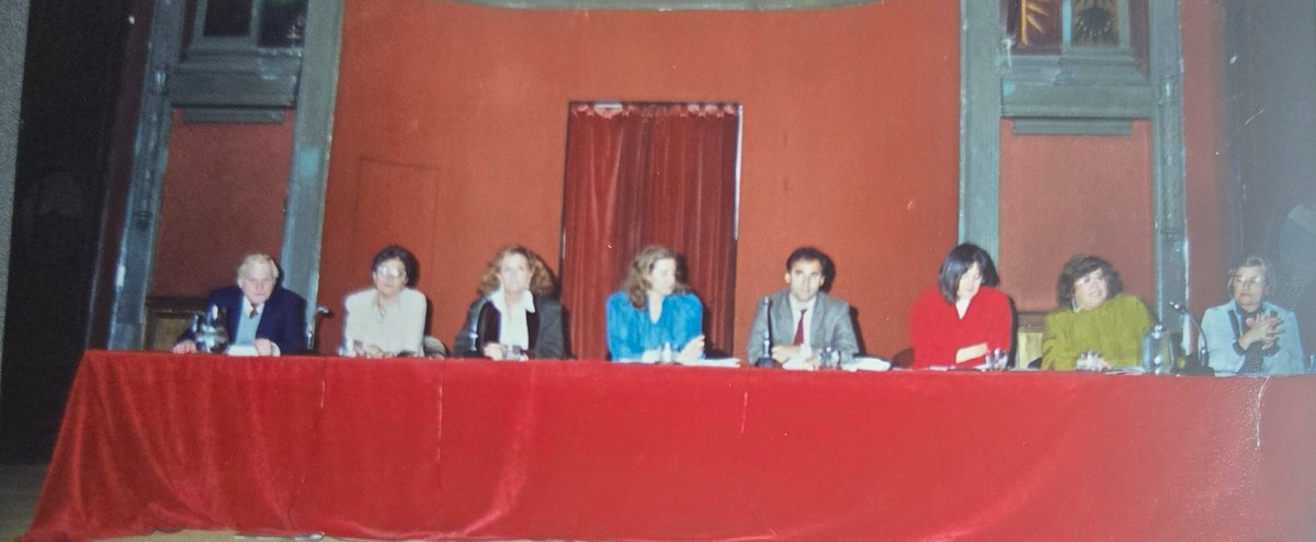 LigaProDDHH's tweet photo. En los años 80 ya en el Ateneo se potenciaba la presencia de la mujer. Mesa redondo sobre Política con Parlamentarias de todos los Partidos. Como Presidente de la Agrupación de Debates Parlamentarios, todos los meses tenía una con Políticas o  mujeres profesionales. https://t.co/FZgnV0IvIU