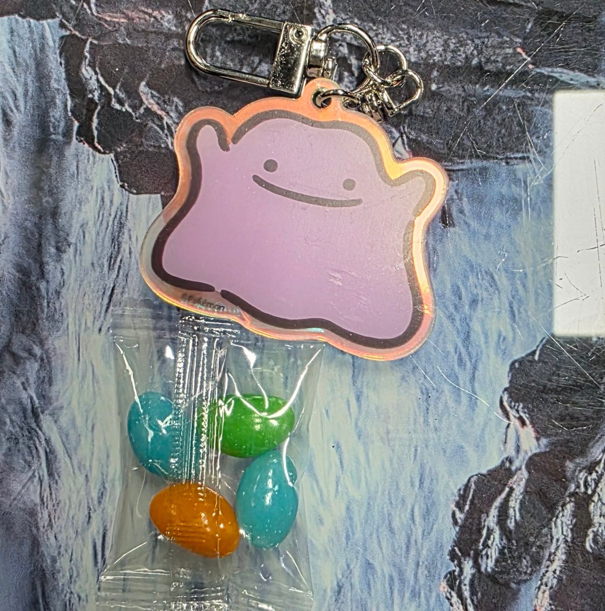 cu 편으ㅏ점에서 1500원에 팔길래 사봄!! 한번에 메타몽이!!!! 근데 뭐가 걸린던 메타몽이긴 해