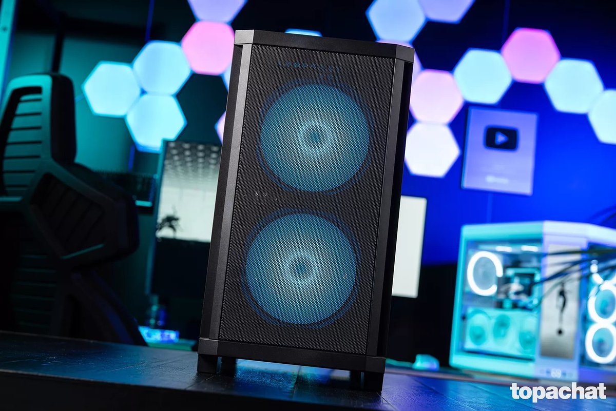 TopAchat's tweet image. ➡ PC Gamer DARKFALL
Ryzen 7 - RTX 5060 - 32 Go
⚡ En #VenteFlash !

topachat.com/pages/detail2_…

🔥 Indice de performances : 13147
Fortnite ➡ 260 FPS 
Cyberpunk ➡ 175 FPS 
🚀 Expédition 24h