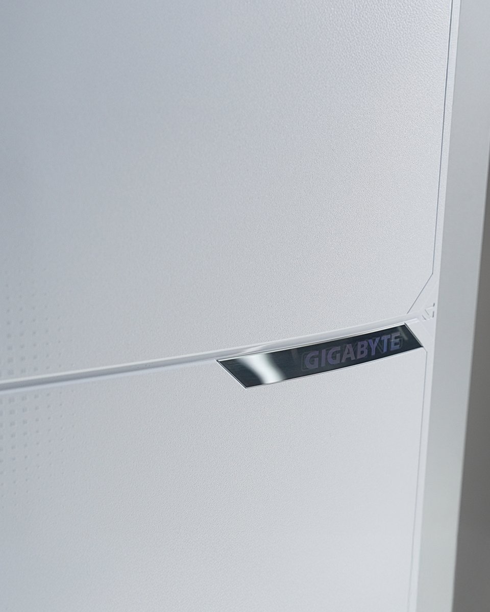 AORUS_France's tweet image. Le #MO27Q2A ICE, c’est des visuels éclatants et l’AI #OLED Care qui veille en coulisses pour protéger votre écran pendant vos longues sessions

Vous profitez, il s’occupe du reste ✨