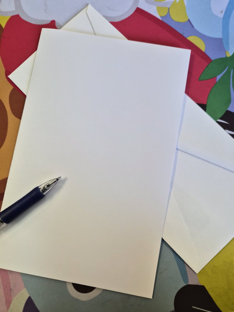 Writing letters on my favorite ARIRANG stationary. 💜