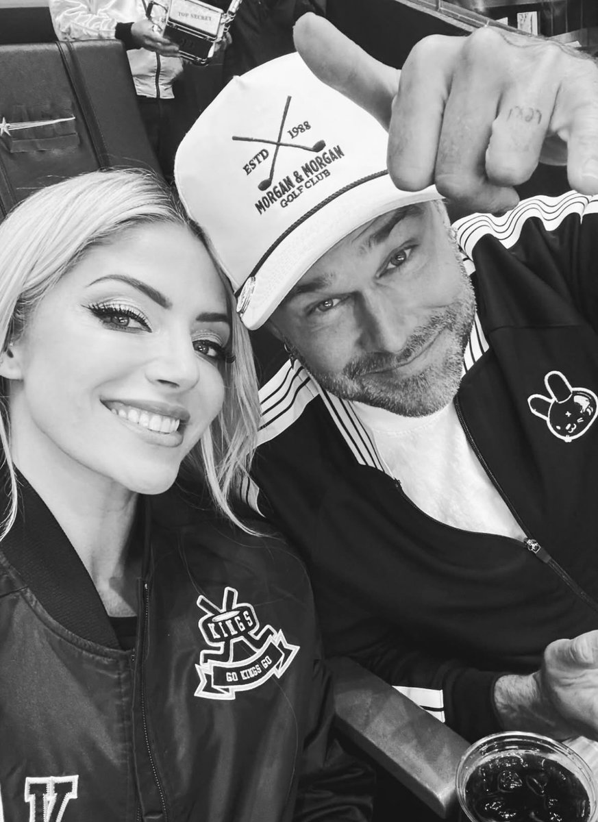 Alexa Bliss and Ryan Cabrera at the LA Kings game 🏒