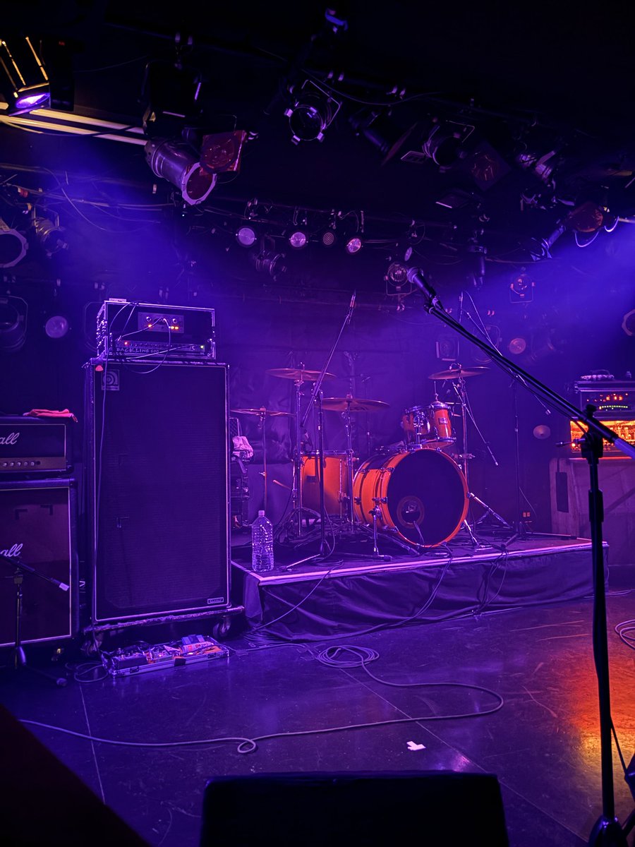 Autumn__Olive's tweet photo. 夜、東京、雪 https://t.co/BYFazffOtc