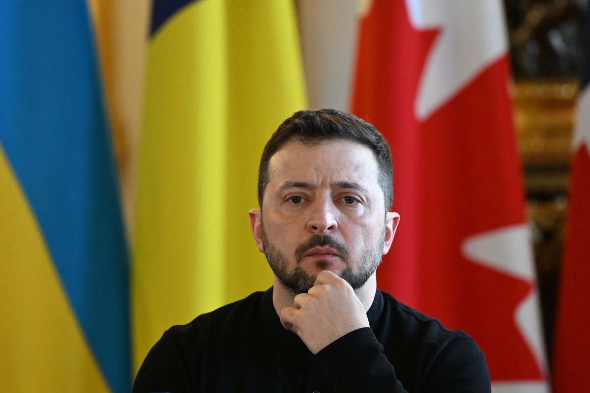 President Volodymyr Zelenskyy is warning that escalating U.S. involvement against Iran could threaten the steady flow of American weapons that Kyiv relies on to fight Russia. bit.ly/4u66WOn