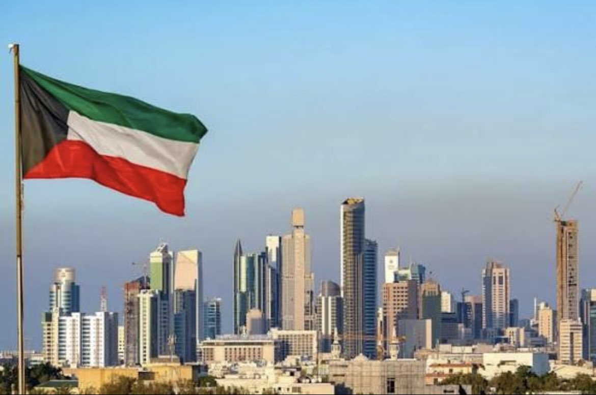 Saud__Alrd3an's tweet photo. حنا جنودك ياوطن
بالسلم وايام المحن
بأرواحنا واولادنا
نفداك يا اغلى وطن
#سعود_الردعان https://t.co/vgoa1niyWG