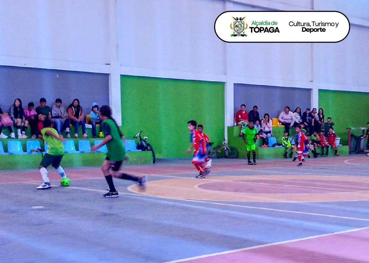 TopagaB's tweet photo. ⚽ En el Polideportivo Municipal se realizó un encuentro de fútbol sala con la Escuela Huracán de Floresta.

La Administración Municipal, en cabeza del alcalde, continúa impulsando el deporte para nuestros niños y jóvenes. 💛💚 https://t.co/PD4ijqjP3j