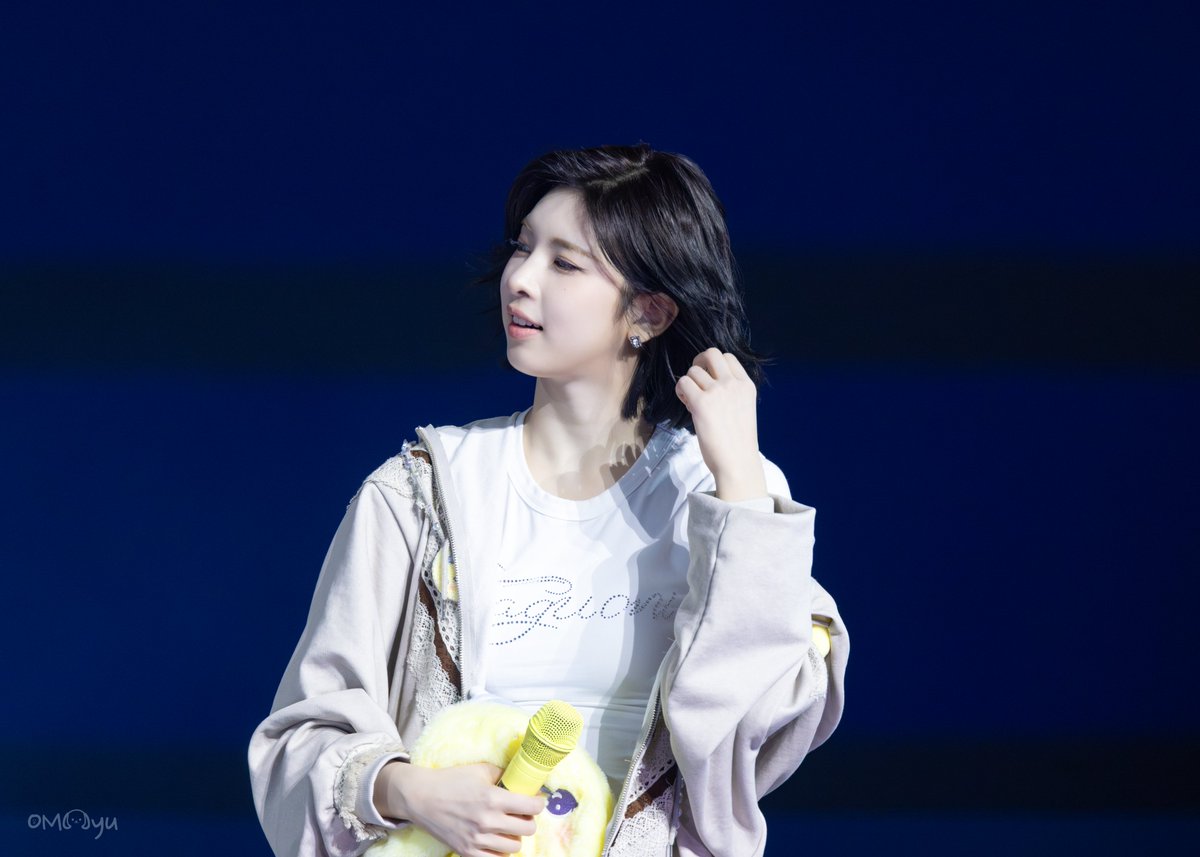 OhMyJJyu tweet media