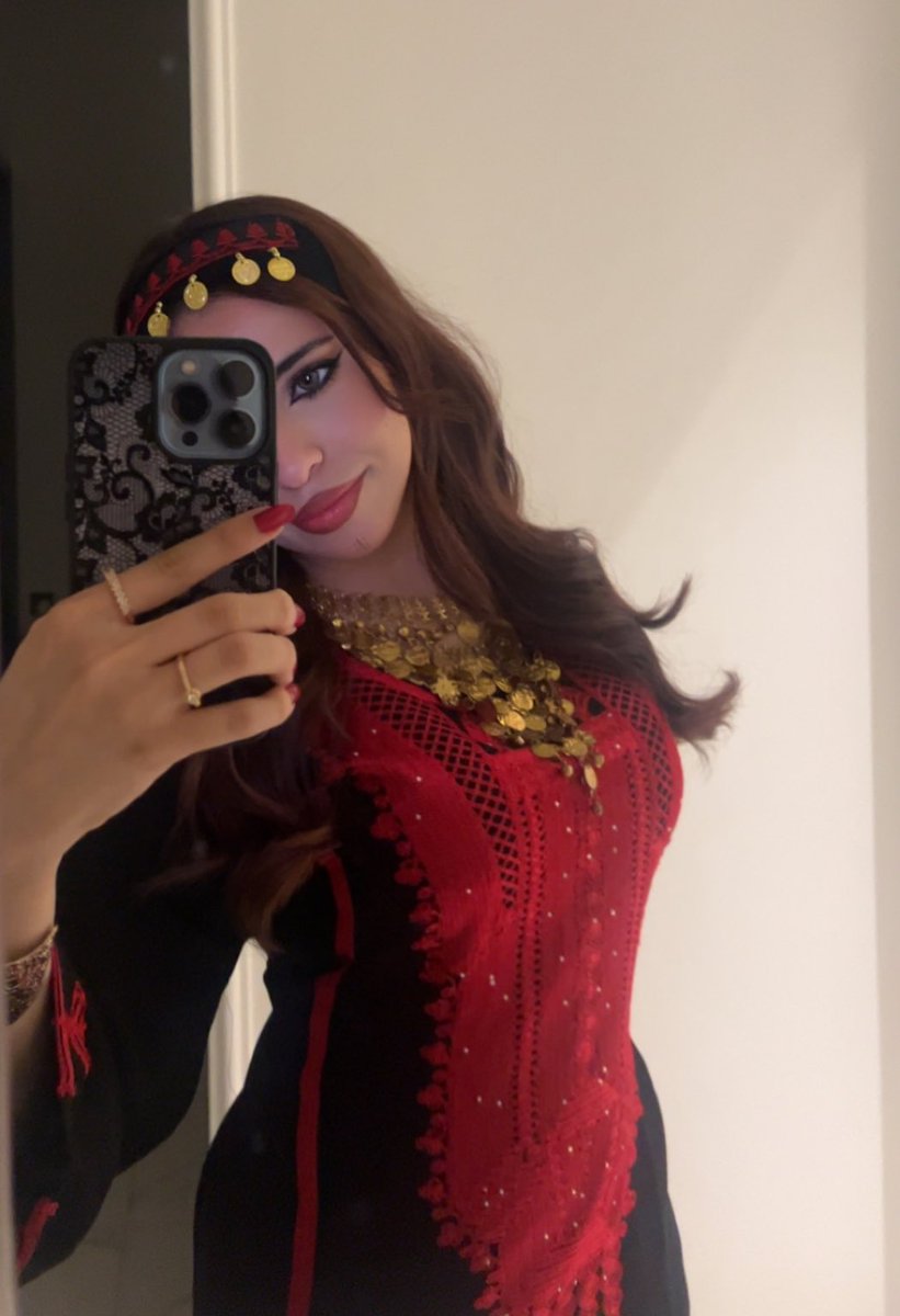 fa___2200's tweet photo. مين😉🫦 https://t.co/08COfzP6to
