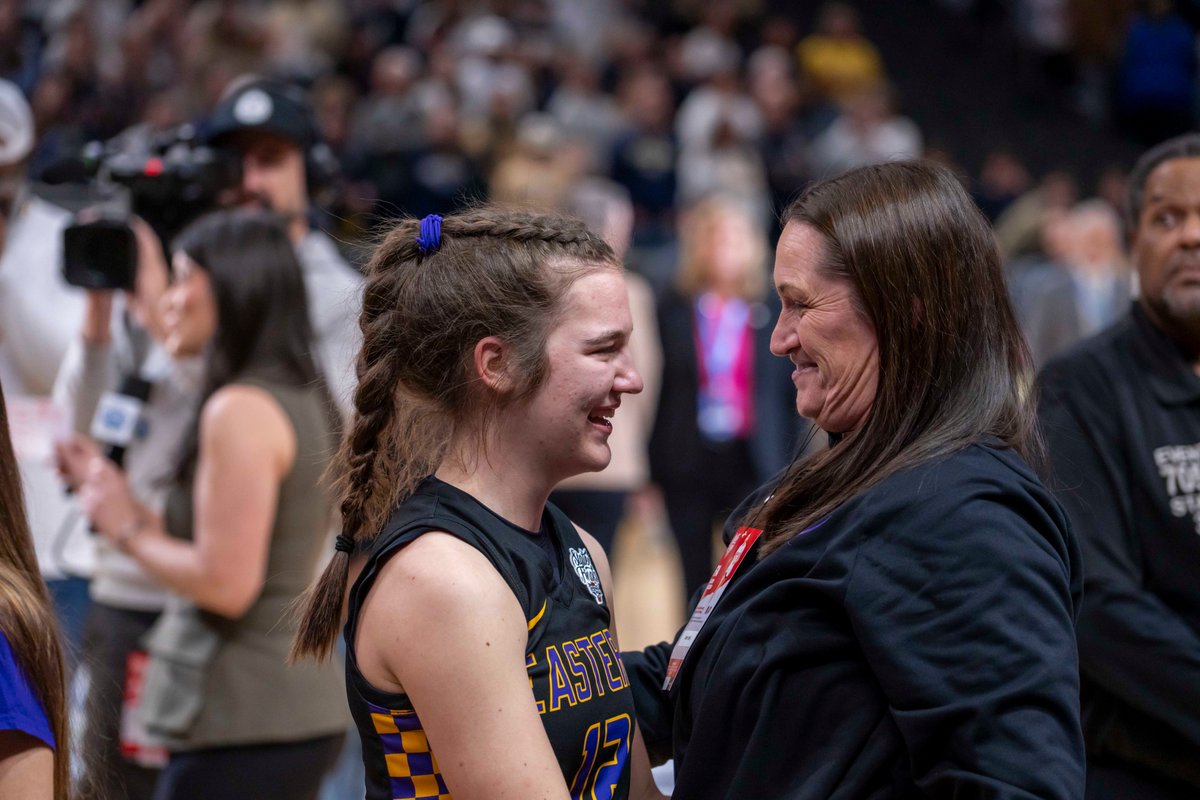 hank 🇰🇷 tweet media