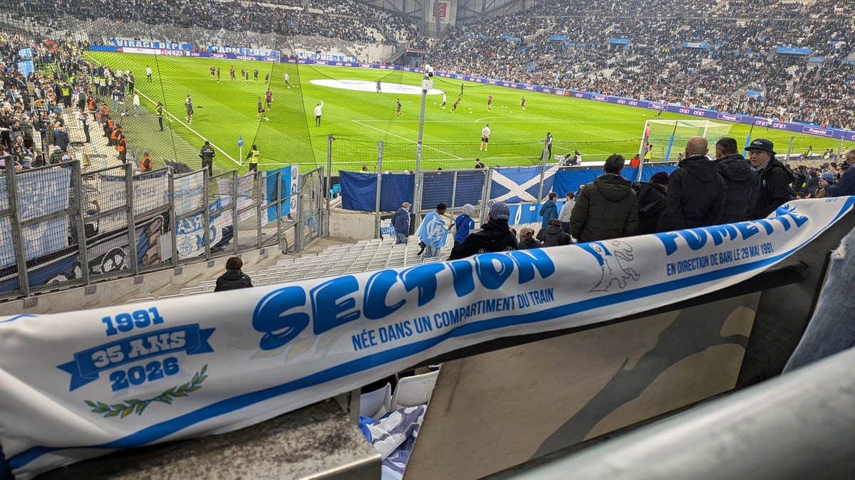 Section Fumette tweet media