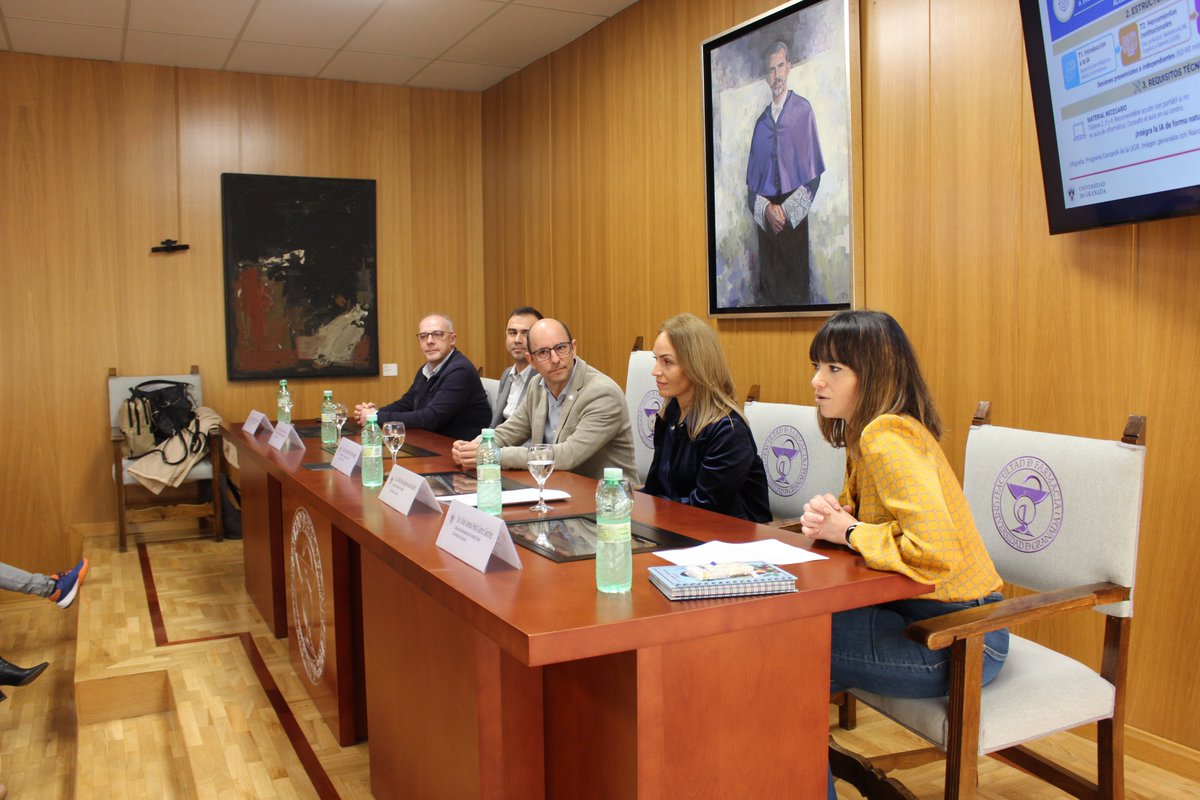 Facultad de Farmacia tweet media