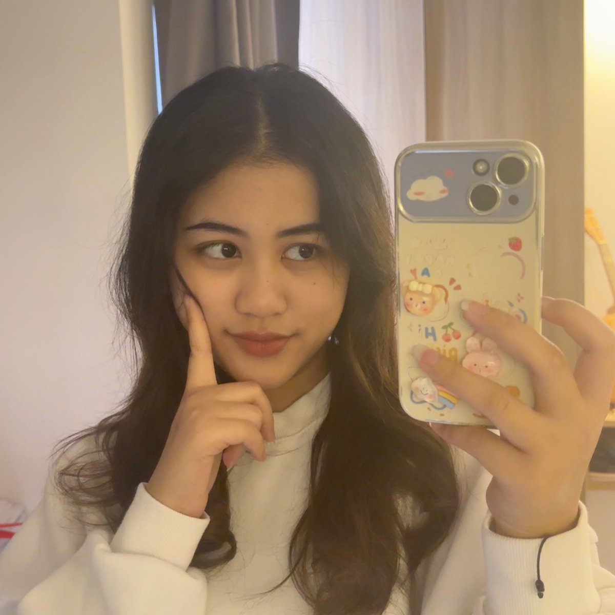 nandooya's tweet photo. me vs my sketchbook 😙🫰🏻 https://t.co/mAgwU39G4A