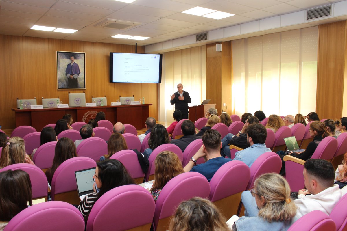 Facultad de Farmacia tweet media
