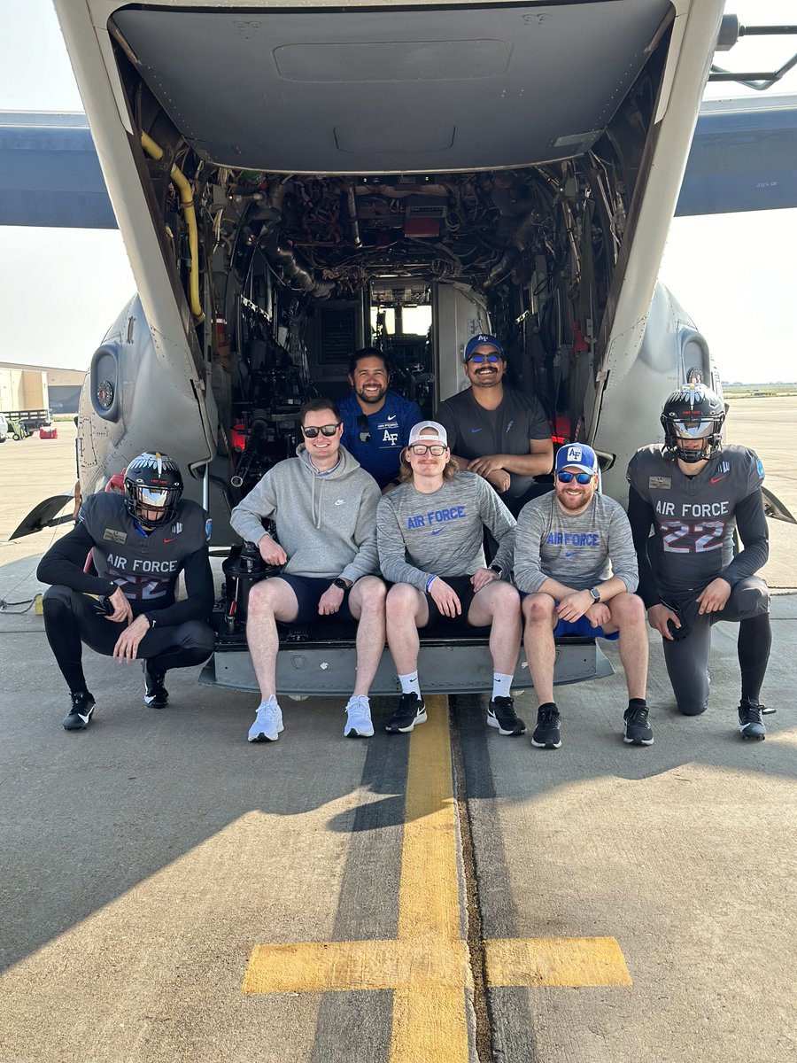 Sam Ross tweet media