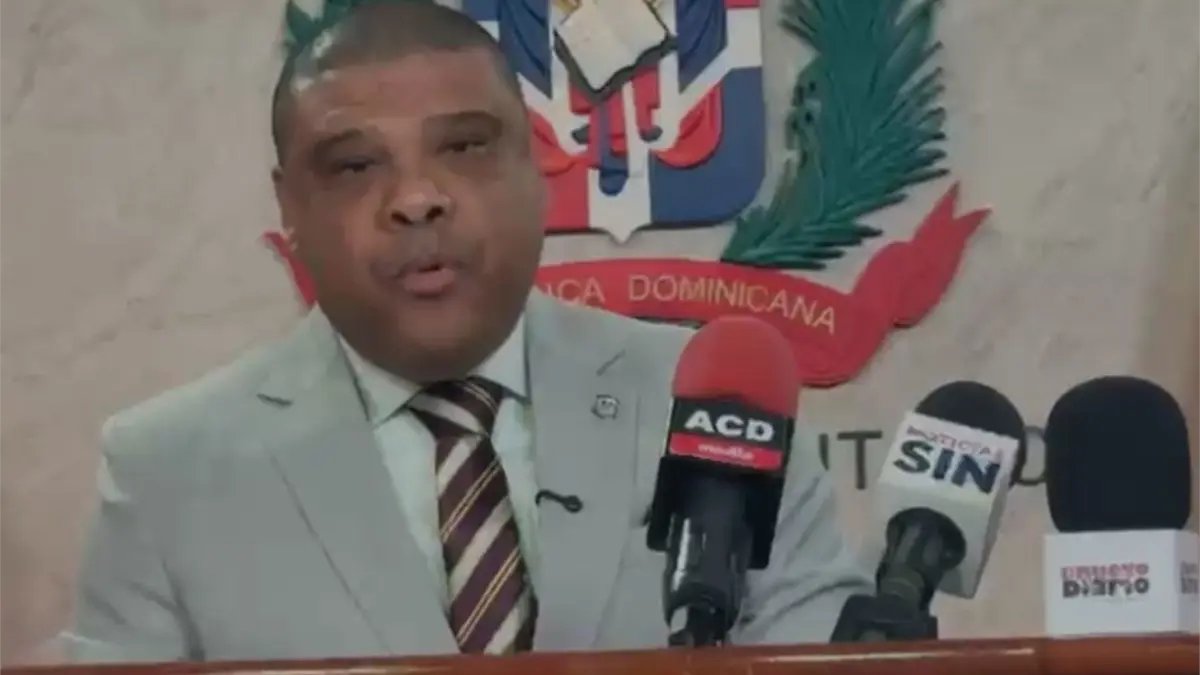 SIN24Horas's tweet image. Diputado Ramón Raposo somete ley crearía protocolo de búsqueda urgente para personas desaparecidas #NoticiasSIN #RamónRaposo #PRD #Desaparecidos

Detalles en: noticiassin.com/proyecto-ley-b…