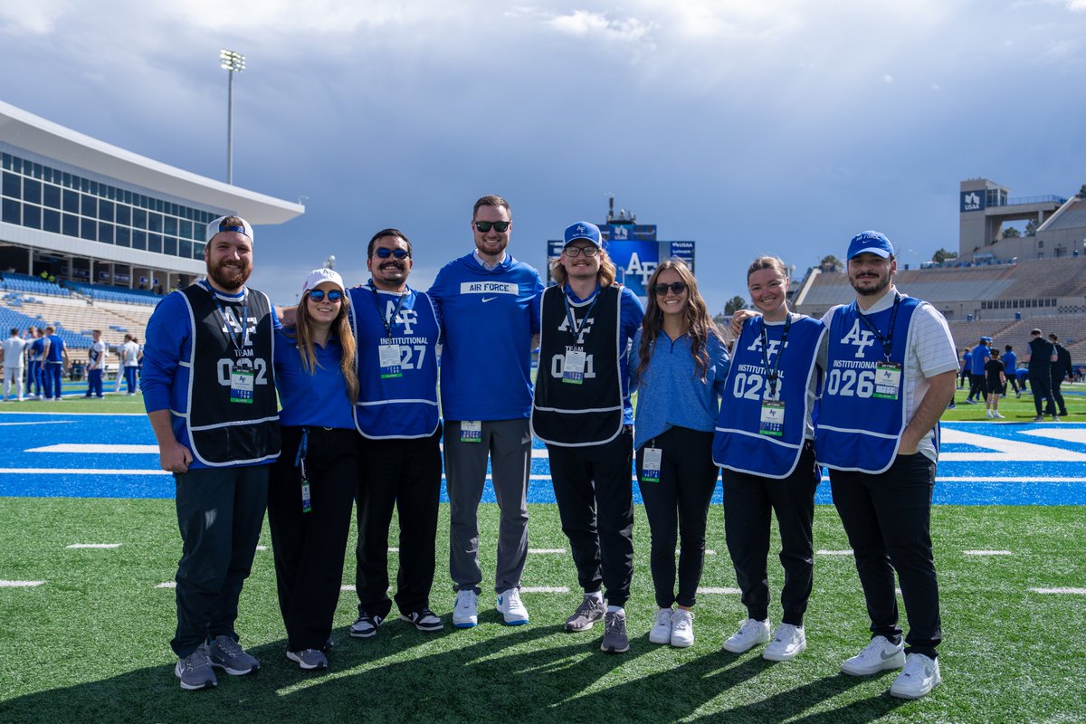 Sam Ross tweet media