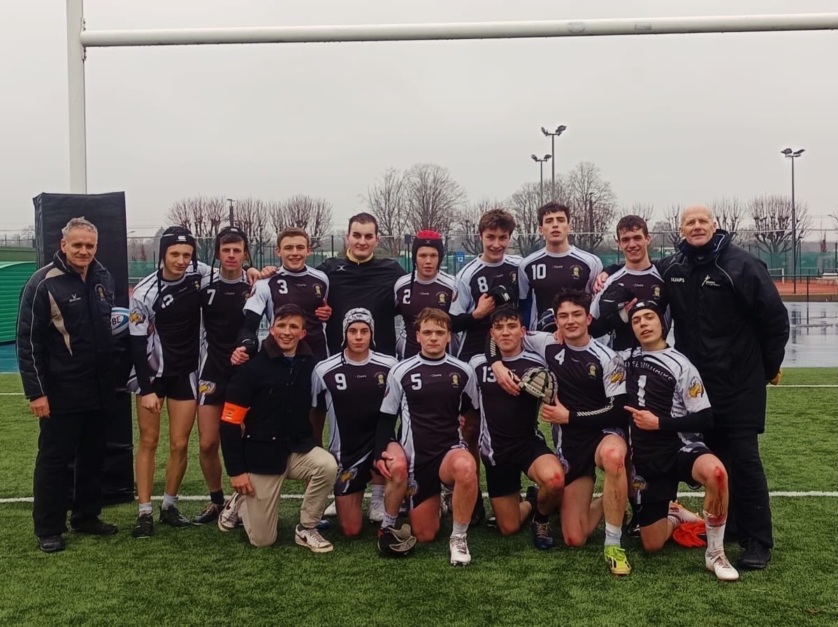 Lycée Militaire de Saint-Cyr tweet media