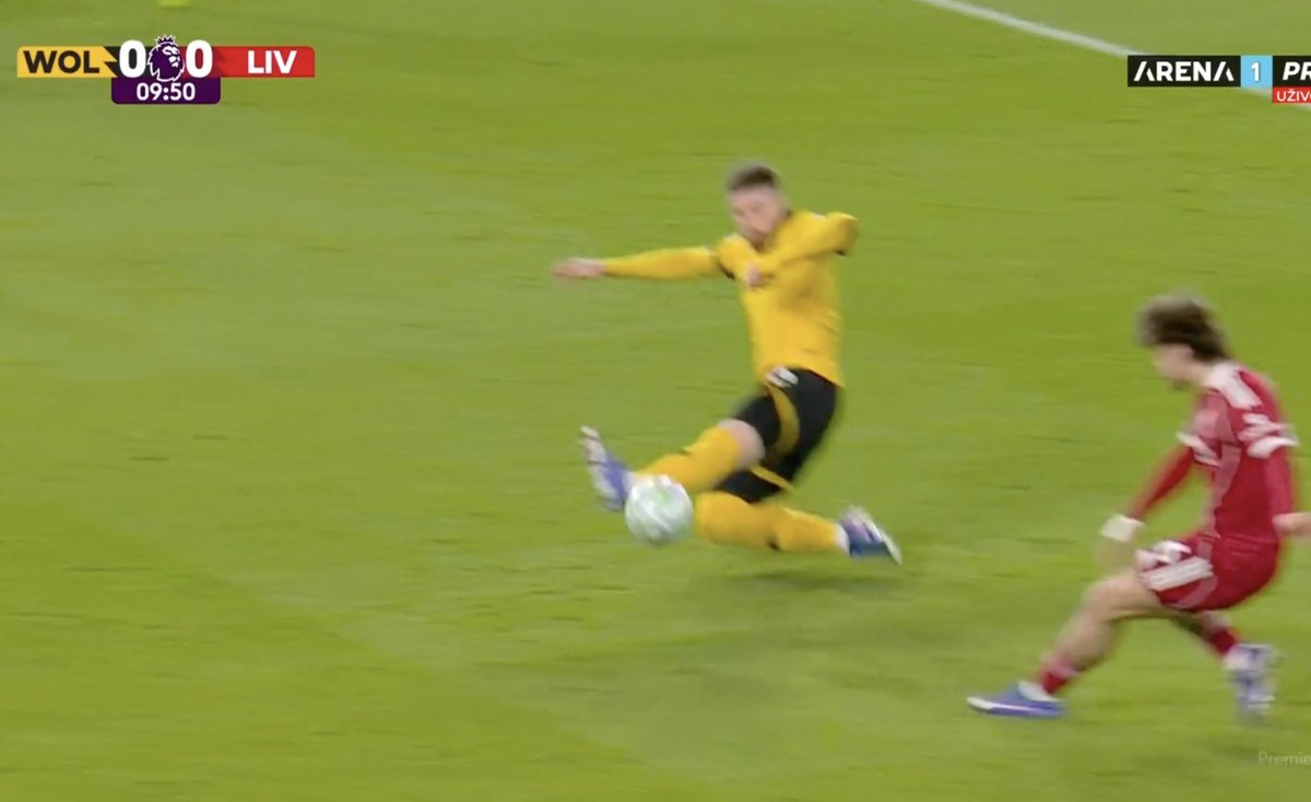 Livin_Liverpool's tweet photo. Dangerous run from Kerkez, but Doherty blocked that assist https://t.co/rl1lHs2Qxi