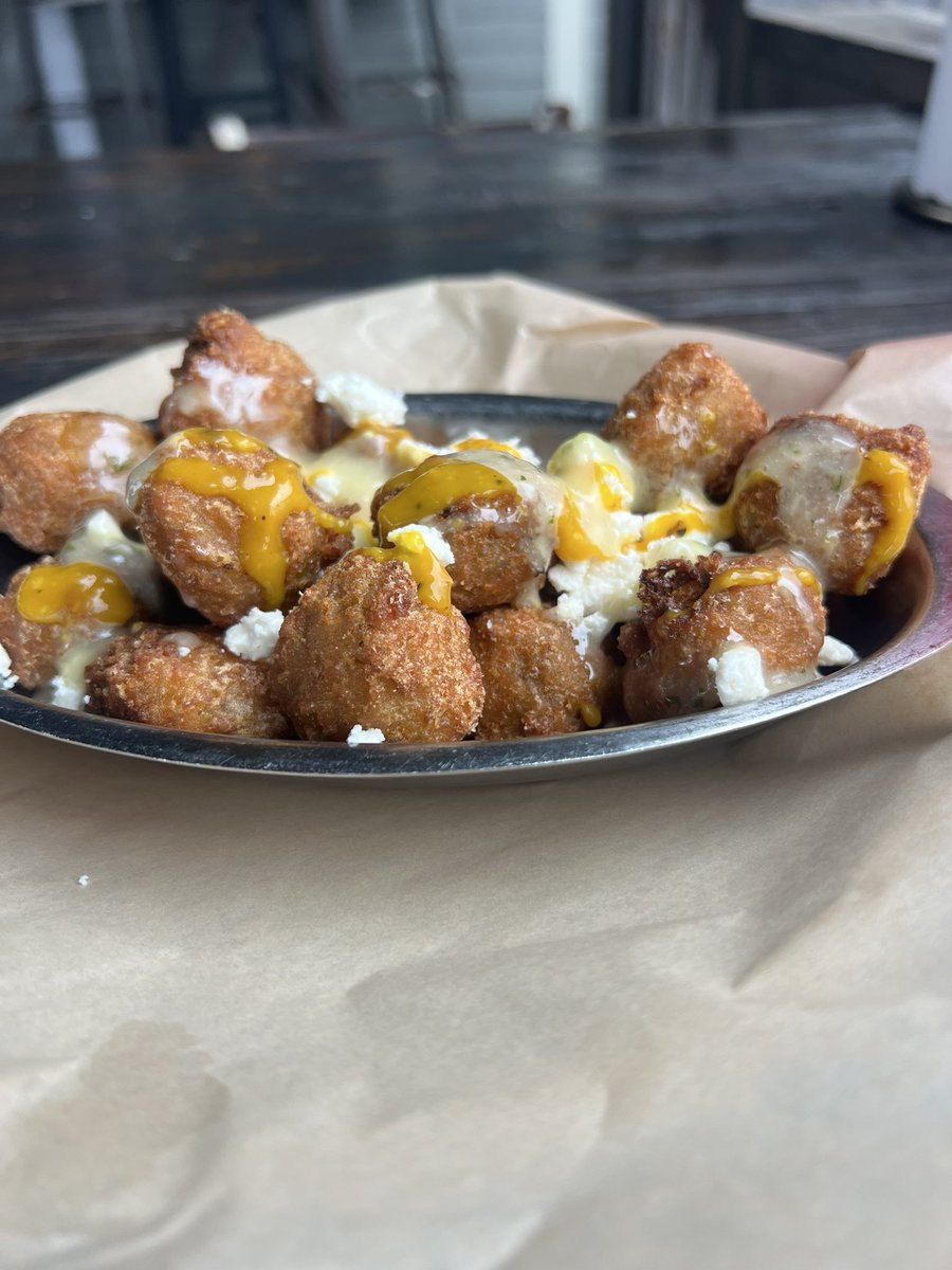 katiewindham_'s tweet photo. Thanks to my BIL @Mitchell__C for the Athens recommendation of Maker Seven. 

Delicious elote corn bites and shrimp caesar wrap before tonight’s game https://t.co/yxP05p1jmH