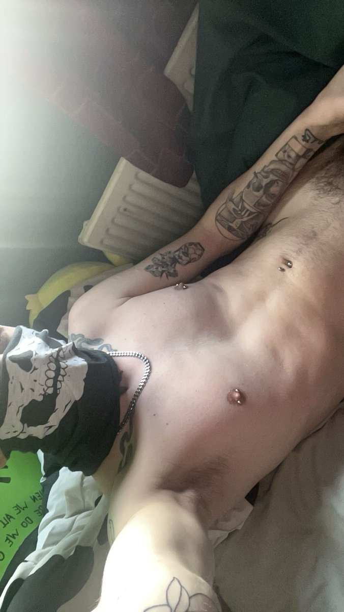 slvttronarchive's tweet photo. Double tap for it to cum ❤️😘 #gay #masc #mask #dl #twunk https://t.co/tT76hIss1u