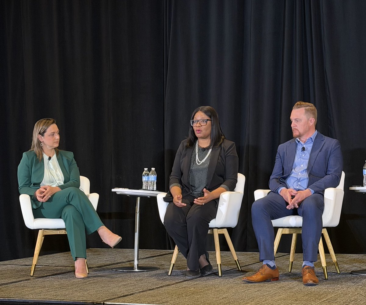 Tom Kerr tweet media