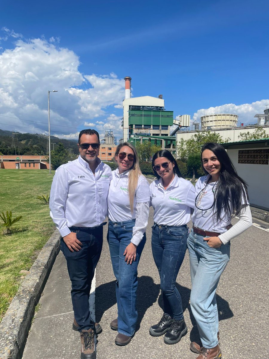 sustrive's tweet photo. Visitamos a COMPAÑIA ELECTRICA DE SOCHAGOTA- TERMOPAIPA IV. Recorrer la planta, escuchar al equipo y entender su operación en territorio nos recuerda algo clave: la sostenibilidad no se diseña desde un escritorio, se construye en alianza. Y esto, es lo que hacemos en Sustrive 🤝 https://t.co/y2NOmsGbCU