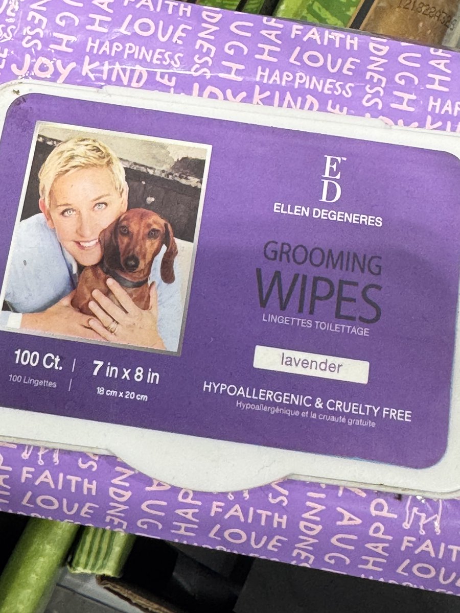 Beka1776again's tweet photo. Really??? Grooming wipes 🤦‍♀️🤦‍♀️🤦‍♀️ https://t.co/2nsMgGPtUs