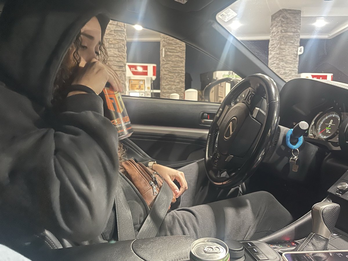 tabithalarain96's tweet photo. my girl doing anything got me like 😍 https://t.co/zRYXD8zpQv