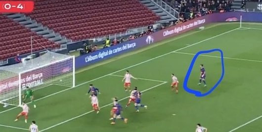 Pxxdwskiii's tweet photo. Ferran “future Barca 9” Torres positioning 🔥 https://t.co/SZWAw4RcEb