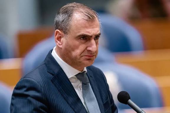 Christian David Petermann tweet media