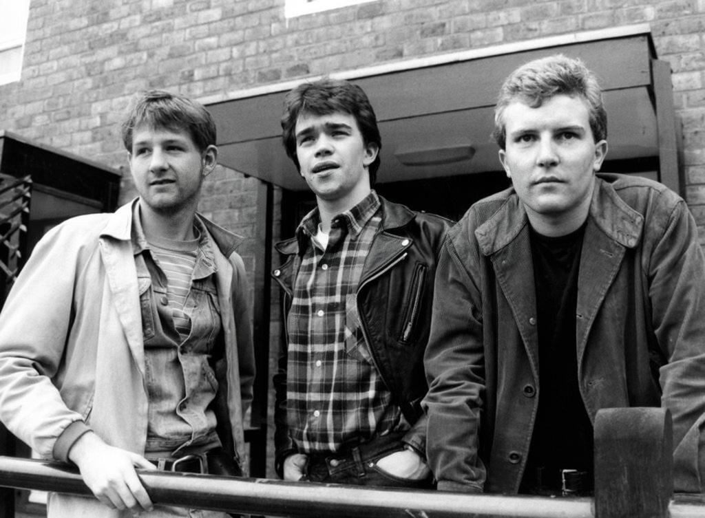 Dene71's tweet photo. I'm at mid section of Series 2, there's little I remember about these eps. They're so-so, which is probably why.
Adam Kotz (at left) as 'Creamie' Eames was a great find, and he's a good character.
Reminds me of young Trevor Eve.
#TuckersLuck #ToddCarty #GrangeHill #80s https://t.co/gi66CkMvzN
