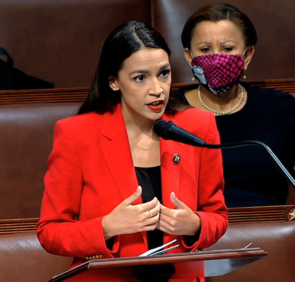 RightPulseNewss's tweet image. BREAKING 🅱️

Senator AOC is calling on Donald Trump to step down, warning if he refuses, the consequences will be severe. She says Congress is prepared to move forward with impeachment. 

What's your response to AOC......??👀

MAKE THIS GO VIRAL ON 𝕏. LET’S GO 👏