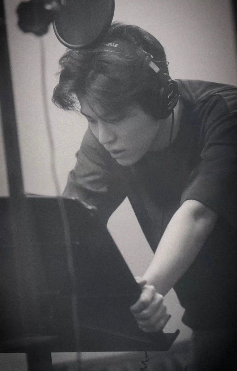 He was born to a sing….