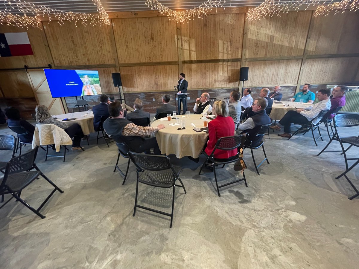 myARDOT's tweet photo. Thank you to Rep. Randy Torres for inviting us to speak at the Siloam Springs Chamber CEO Roundtable today. Director Jared Wiley provided Department updates and project updates for the Northwest Arkansas Region. https://t.co/BNZ0TFcahA