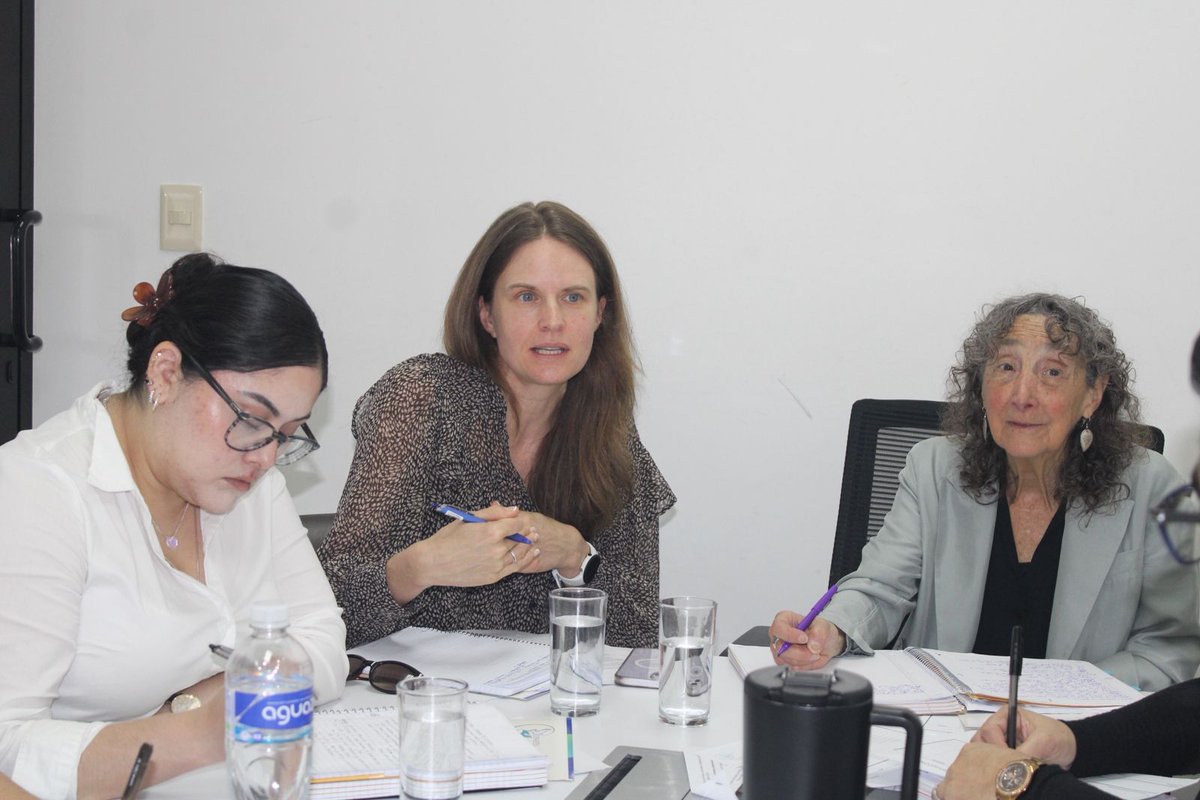 CONADEH's tweet photo. 1/3 Directores y coordinadores de defensorías del #CONADEH Se reunieron con representantes de la Universidad de California de Estados Unidos. https://t.co/EyQZqNC8qV
