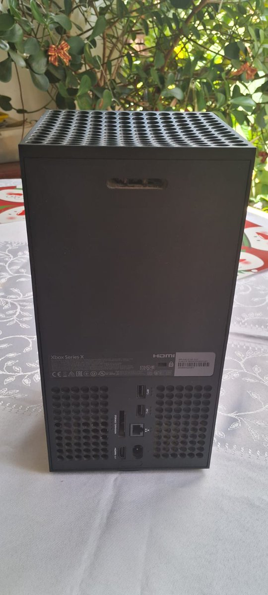 Navy_Rooster's tweet photo. Vendo Xbox Series X R$2500 
Controle, cabos e caixa.

Comprador paga o frete.

Interessados manda mensagens provate ou aqui no replys desse post. https://t.co/abxvPwJvun