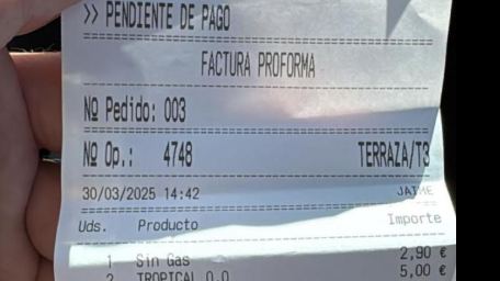 MrLinkEc's tweet photo. Uds. son de los que dejan las facturas botadas con todos sus datos  en centro comerciales y restaurantes? tengan mucho cuidado.
No solo por el tema de ciberseguridad ya que al dejar expuesto tus datos hay una probabilidad que mediante técnicas Osint puedan vulnerarte a futuro, sino que expones también tus datos para secuestros y extorsiones, recuerda que la delincuencia en el país esta latente y debemos tener precaución no solo en lo digital. #NoseDejenHackear