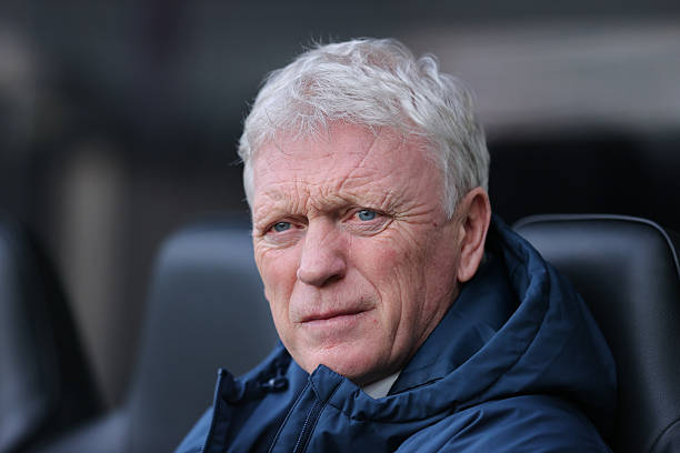Mercado_Ingles's tweet photo. El Everton de David Moyes a pesar de tener que trasladarse a un nuevo estadio, vender a sus mejores jugadores por problemas financieros, con un presupuesto limitado y con cambio de dueños; ahora están a 6 puntos por lograr un cupo a la UEFA Champions League. Infravalorados. https://t.co/xbGAR2NwaD