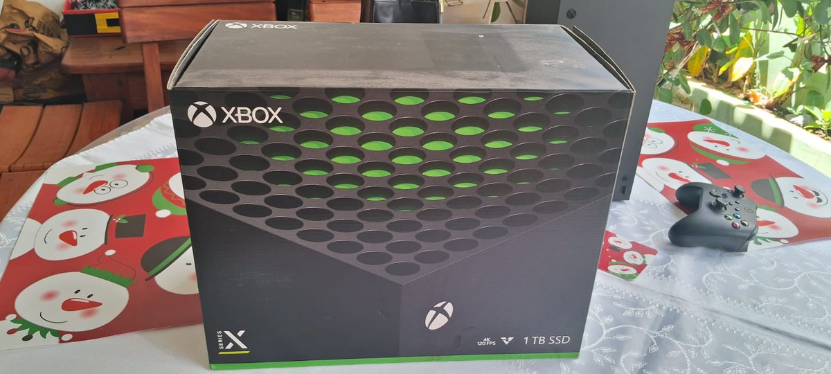 Navy_Rooster's tweet photo. Vendo Xbox Series X R$2500 
Controle, cabos e caixa.

Comprador paga o frete.

Interessados manda mensagens provate ou aqui no replys desse post. https://t.co/abxvPwJvun
