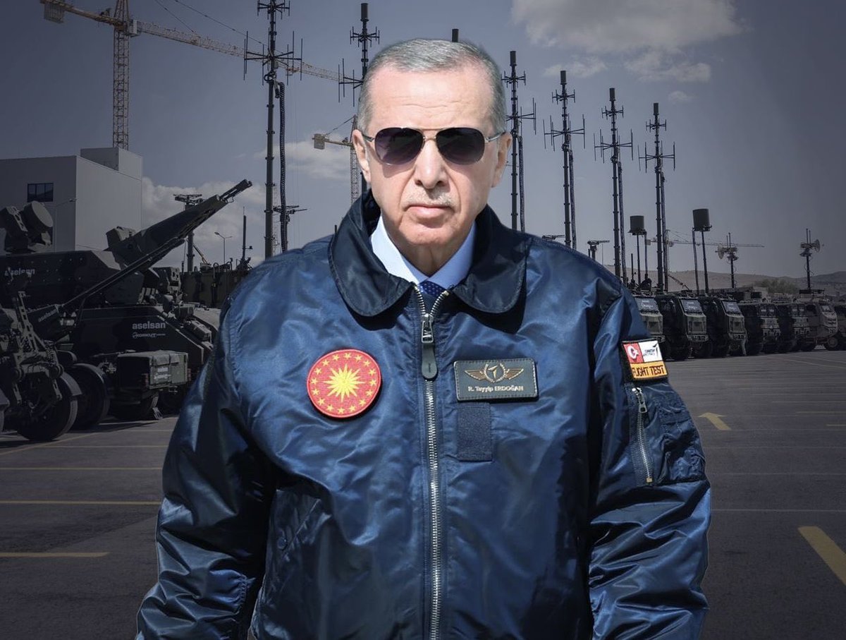 “Yakın çevremizde füzeler havada uçuşurken 86 milyonun tek bir ferdinin dahi kılına zarar gelmemesi için dikkatli, temkinli, sabırlı fakat haksızlıklar ve haydutluklar karşısında da bir o kadar dirayetli olmaya devam edeceğiz.” <a href="/RTErdogan/">Recep Tayyip Erdoğan</a>