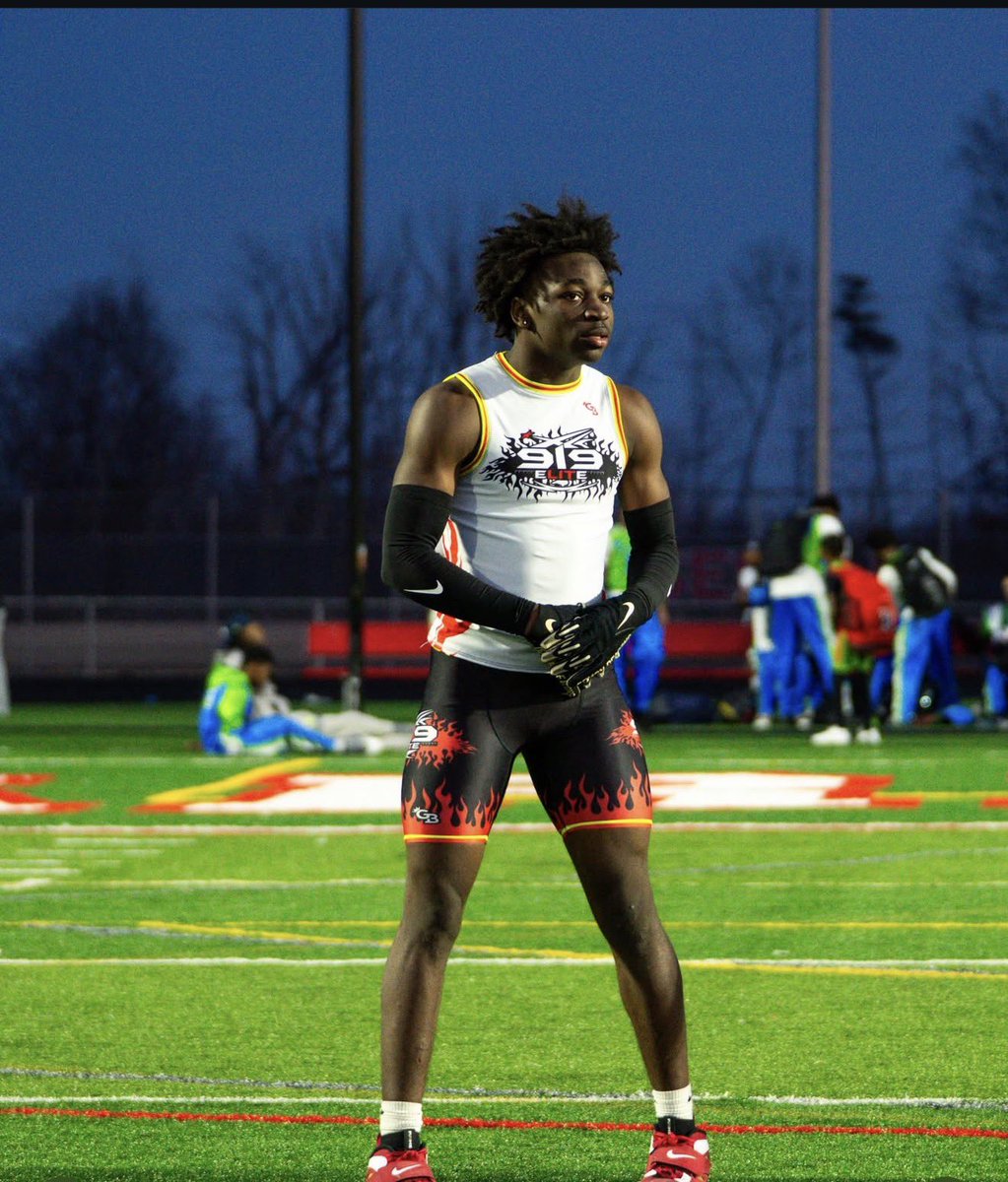 Domonic Williams Jr. ‘28 DB 6’0 190 tweet media