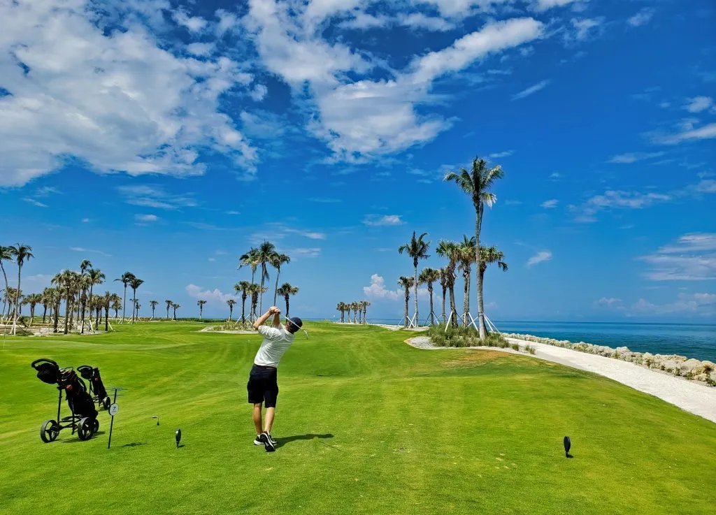 Good Afternoon #Florida ...

#HurricaneSeason2026 ...  Are You READY!!!

93  Days Away...GET #Hurricane &amp; #Tornado READY...

Call 800 679 0369 #BBB  > New #Roofs Hurricane Impact #Windows #Doors #StormShutters #ScreenPoolEnclosures Super High Efficiency Central A/C, #BlueRoofs