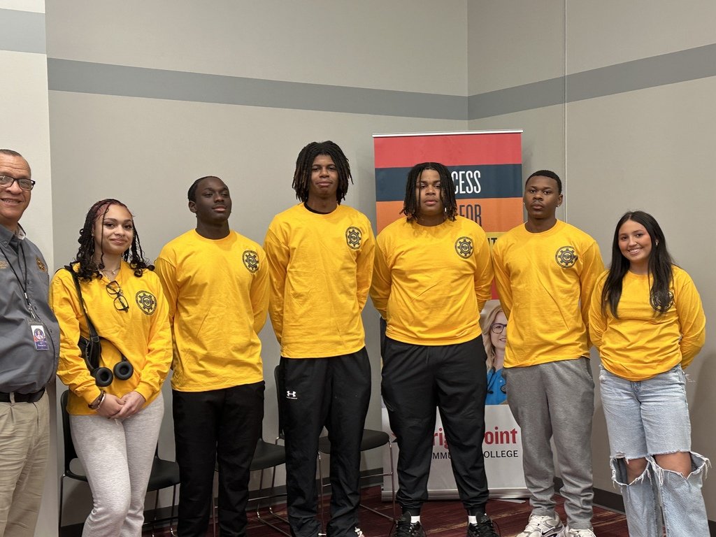 ColonialHeightsK12 tweet media