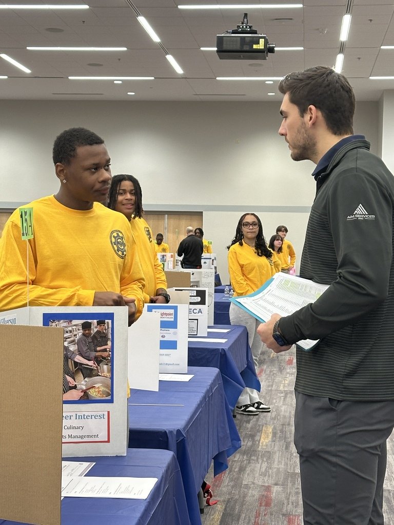 ColonialHeightsK12 tweet media