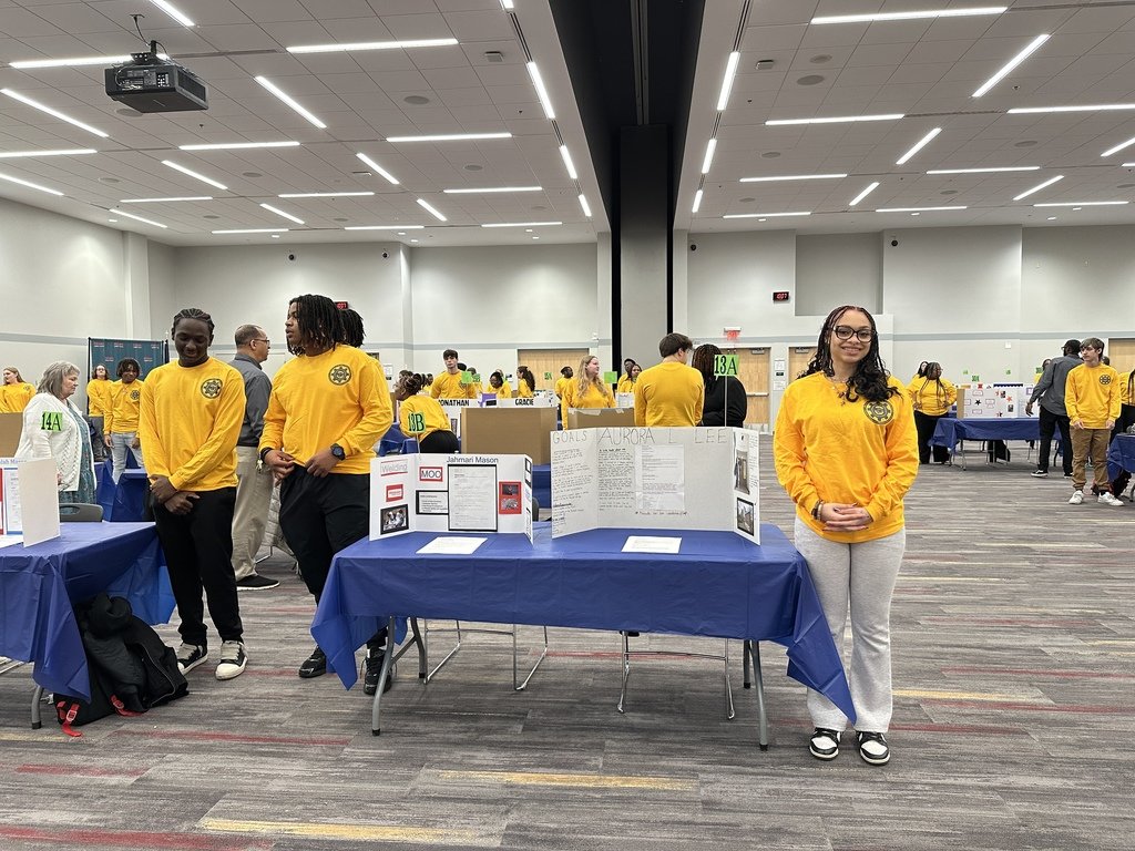 ColonialHeightsK12 tweet media