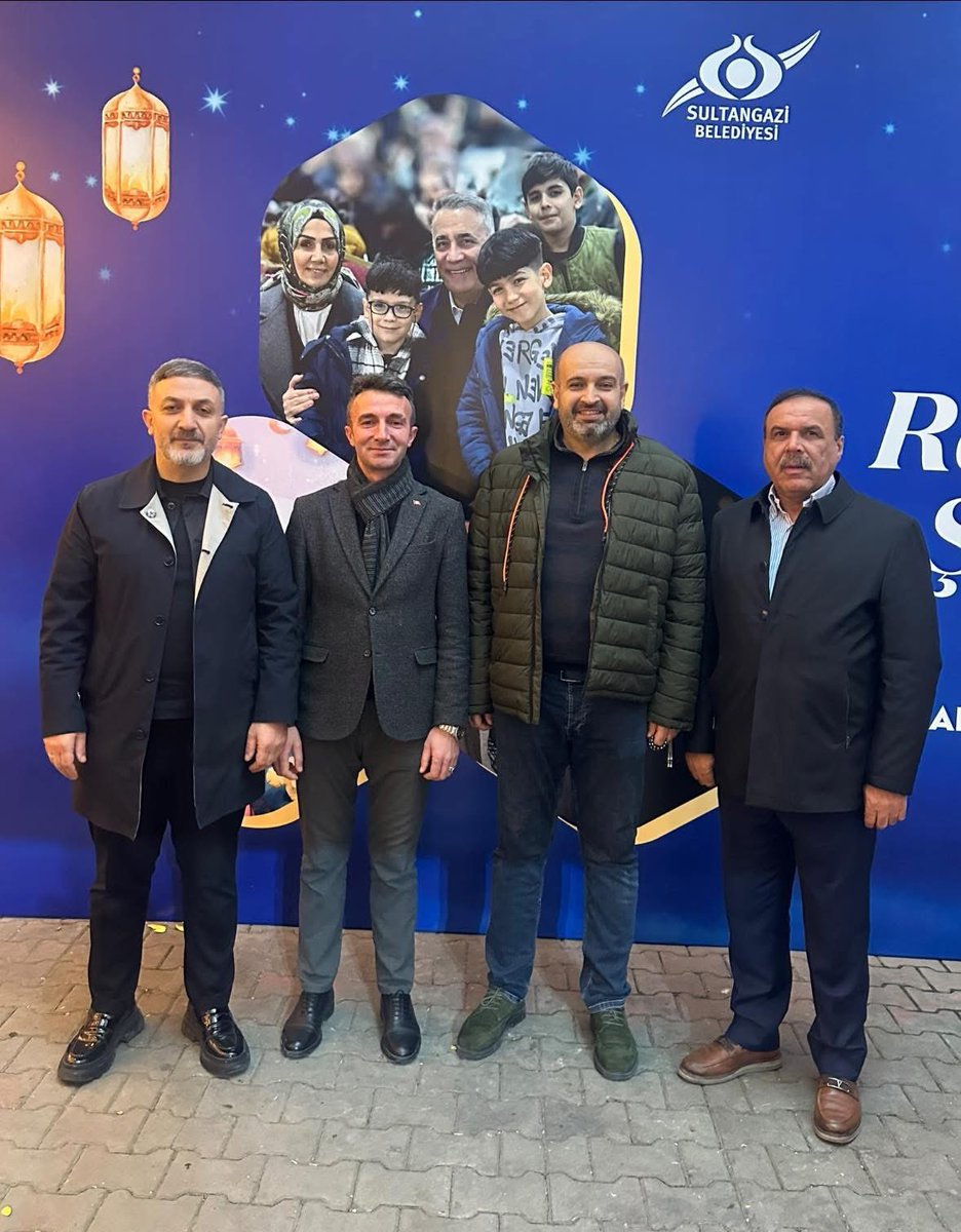 Hgoxel's tweet photo. Sultangazi etkinlik alanımızda kıymetli Başkanlarımla birlikte hasbihal ettik. 

Heybemizde “DUA” etrafımızda “DOST”
biriktirmeye gayret ediyoruz. 

#SultangazideRamazan 🇹🇷🌙🇹🇷 https://t.co/BQzp7KUkVp